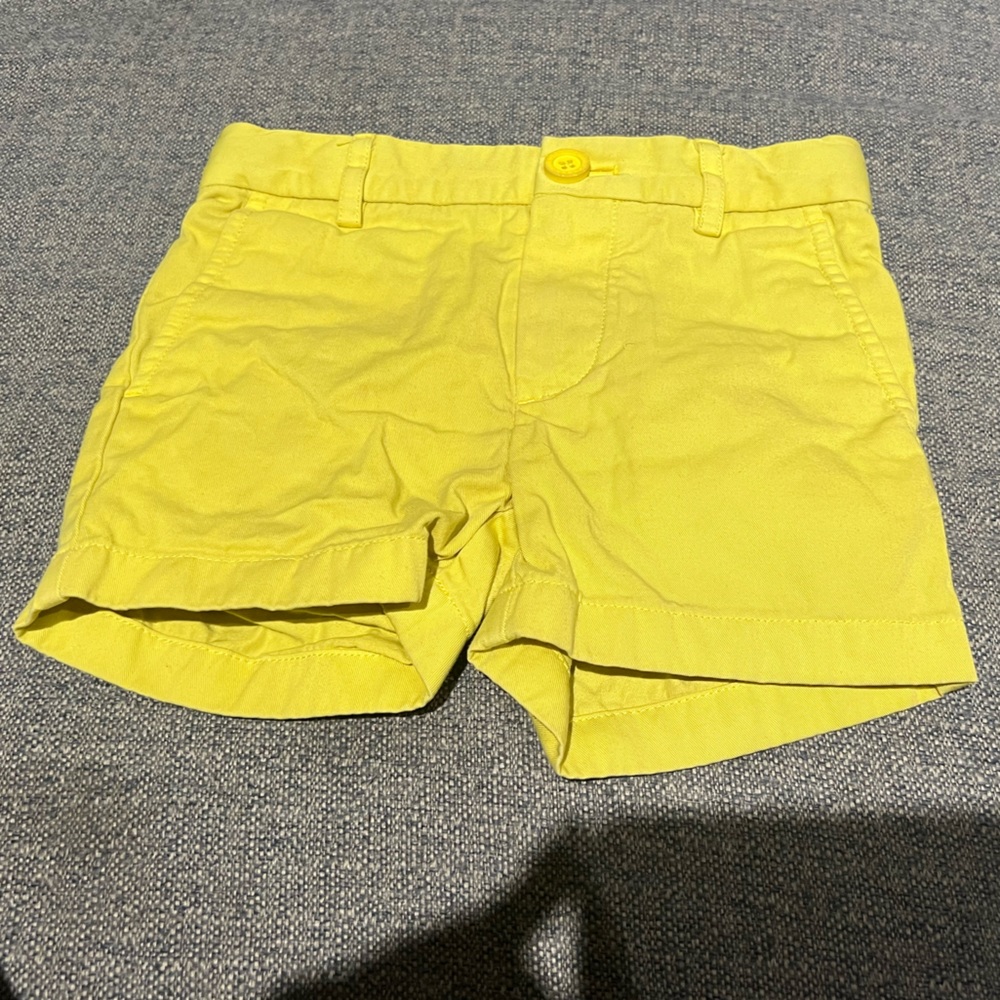 💎 Burberry 💎 Toddler Little boys size 3T 3Y 3 Years old Yellow khaki shorts